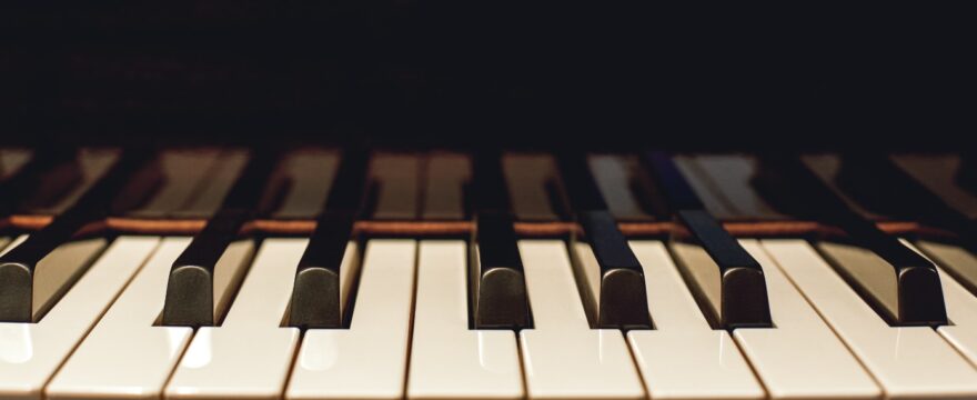 How to Read the Bass Clef on Piano (Without Feeling Lost)